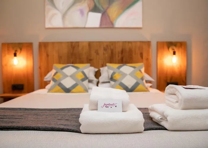 Jardinets Guest House