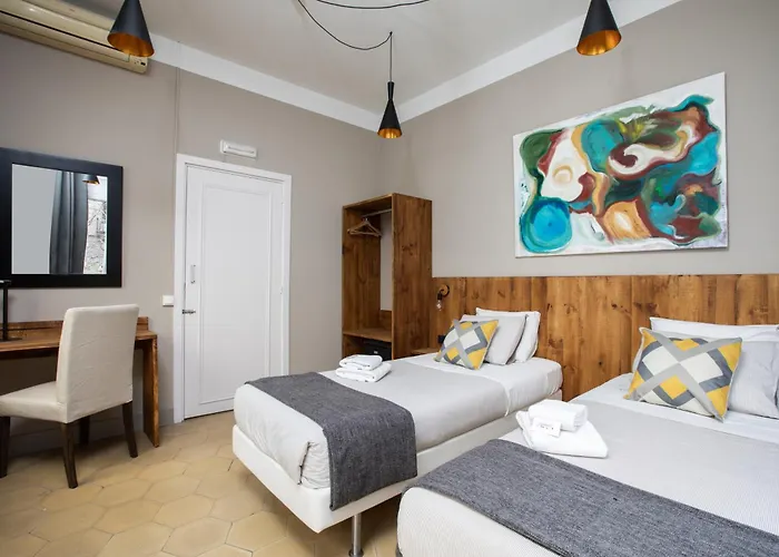 Jardinets Guest House